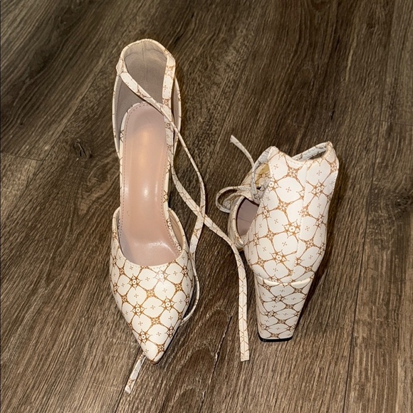 3in White and Gold Block Heel - Picture 1 of 6